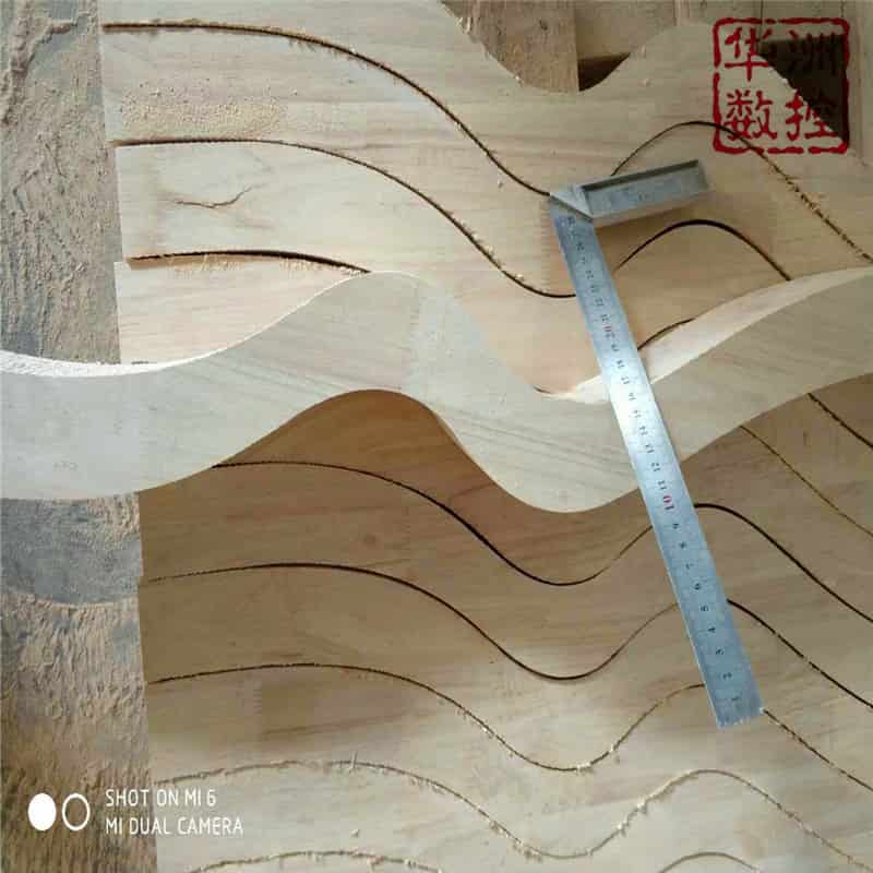 華洲數控木工數控帶鋸機為什么能適應各種產品的切割5.jpg