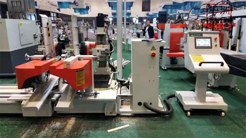 數控開榫機作用大4.jpg